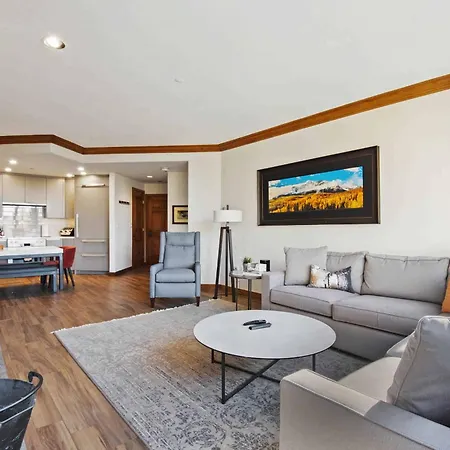Highlands Lodge 301 By East West Hospitality